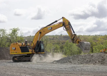 Excavator Hire Zimbabwe (38T) | From $100/hr | Loadrite
